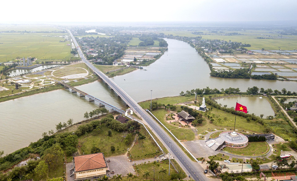 Vietnam DMZ map showing the Demilitarized Zone along the 17th Parallel in Quang Tri