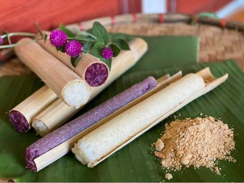 Close-up of bamboo rice (com lam)